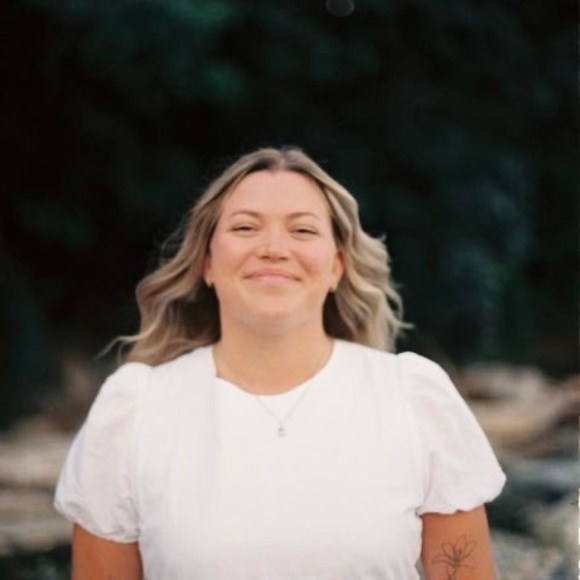 Meet your Posher, Alexandra - Picture 1 of 1